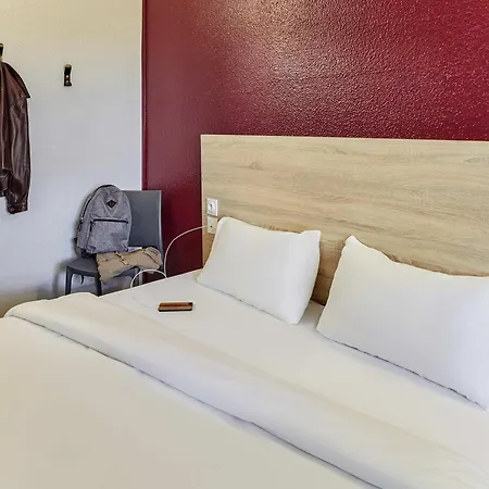 Hotel Hotelf1 Cholet