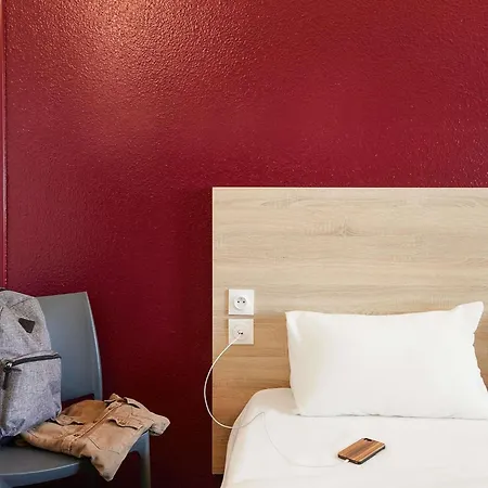 Ξενοδοχείο Hotelf1 Σολέ