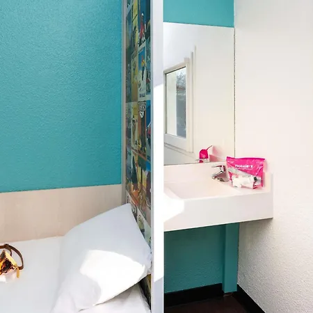 Hotel Hotelf1 Cholet