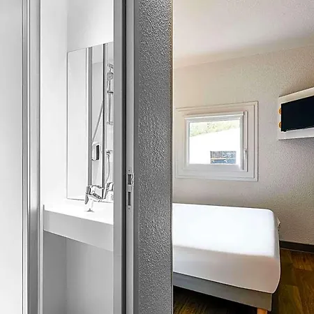 Hotel Hotelf1 Cholet