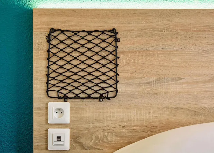 Hotel Hotelf1 Rénové *