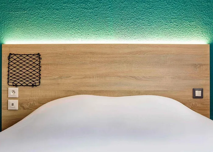 Hotel Hotelf1 Rénové Cholet