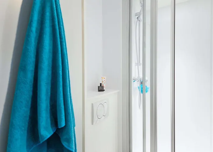 Hotelf1 Rénové Hotel