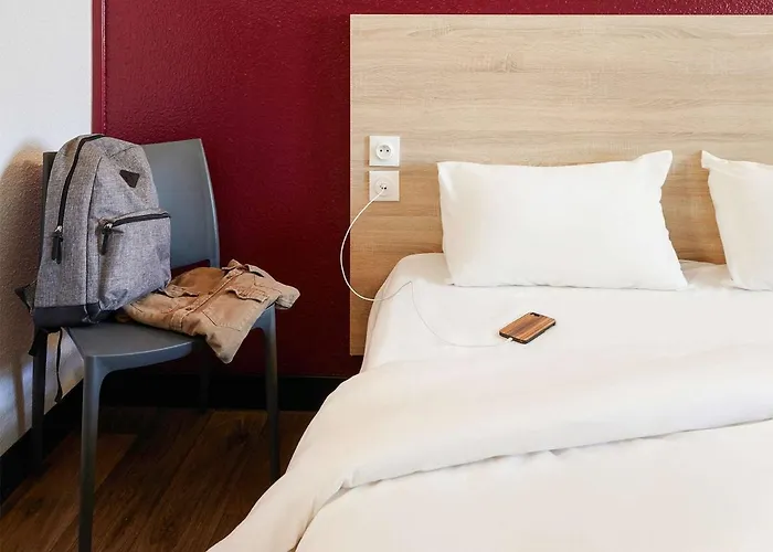 Hotel Hotelf1 Rénové Cholet